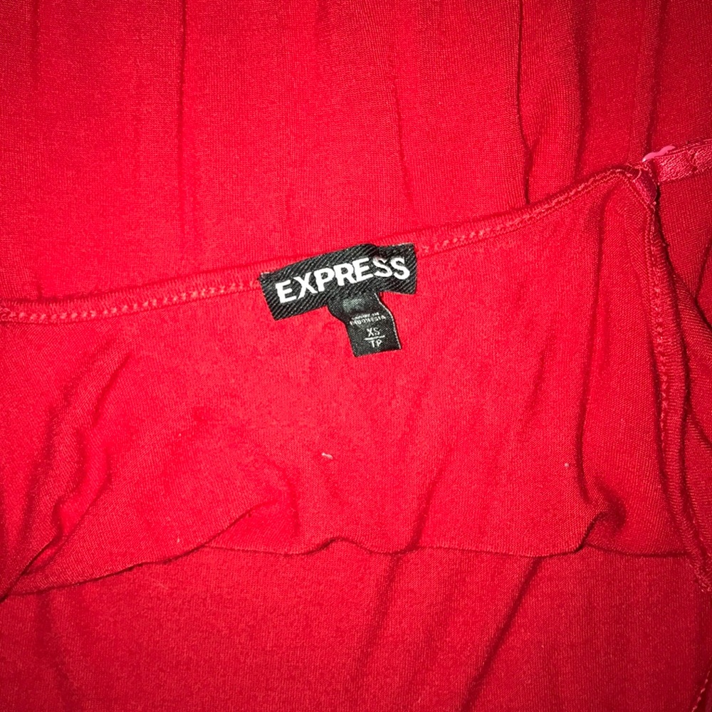 Red Top - Picture 4 of 4